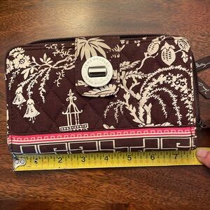 Vera Bradley Turnlock wallet